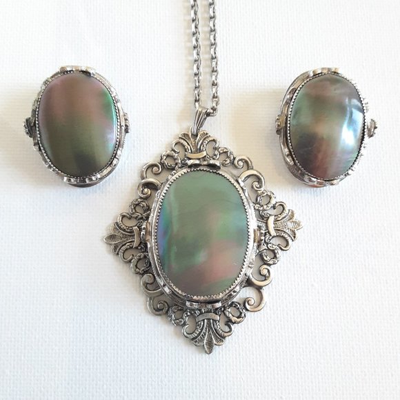 Whiting & Davis Jewelry - Whiting & Davis mother of necklace set